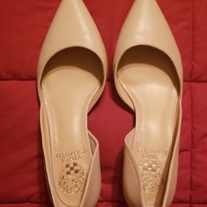 Vince Camuto kitten heels Sz6